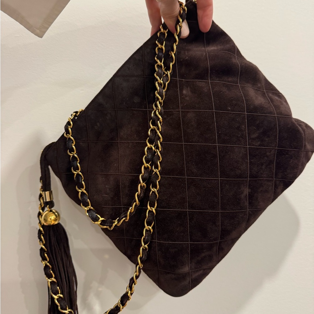 STUNNING CHANEL Elegant Brown Suede Quilted Chain Bag